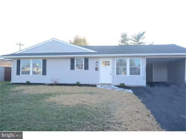 11 PLEASANT LN, Levittown, PA 19054