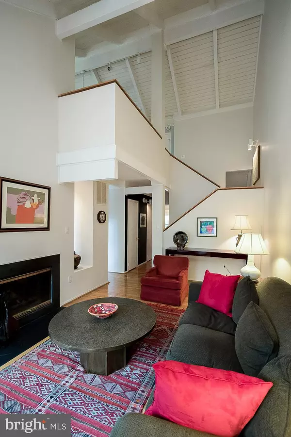 Reston, VA 20191,11170 GLADE DR