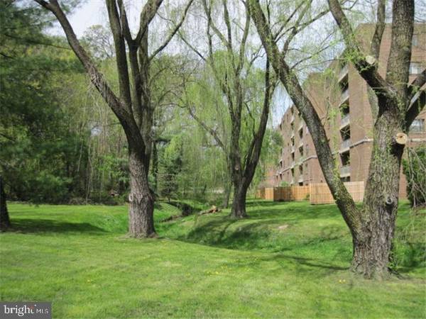 1219 W WYNNEWOOD RD #308, Lower Merion, PA 19096