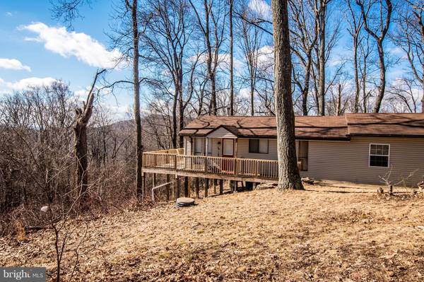 384 TRAPPER RDG, Hedgesville, WV 25427