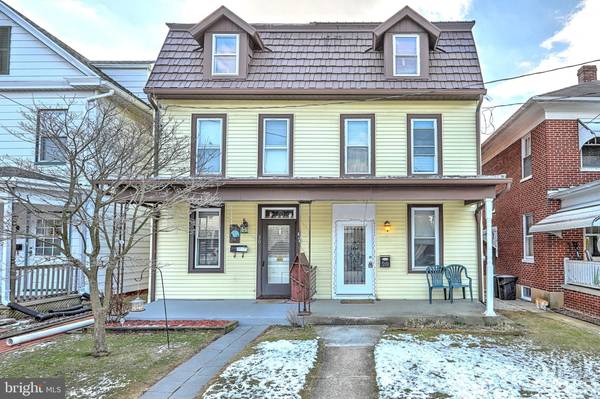 28 E HOWARD ST, Dallastown, PA 17313