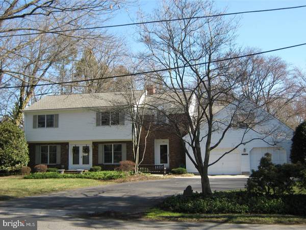 1 PINE HILL RD, Cranbury, NJ 08512