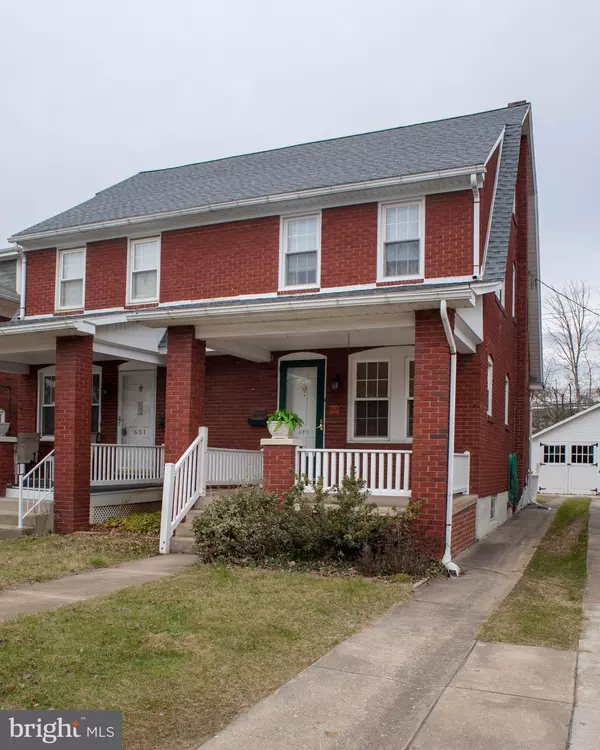 York, PA 17403,649 COLONIAL AVE