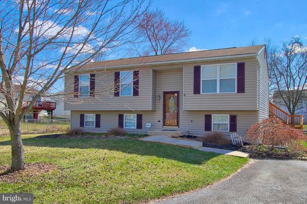 2 FAIRTOWN LN, Taneytown, MD 21787