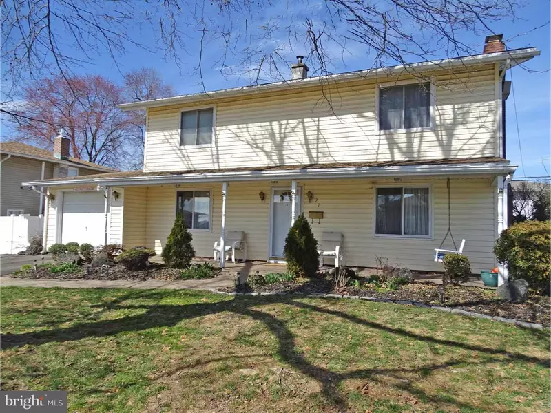 27 TWEED RD, Levittown, PA 19056