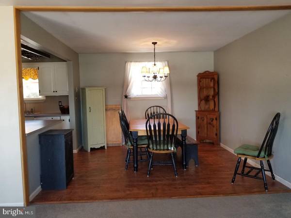 Oley, PA 19547,8 CHERRY LN