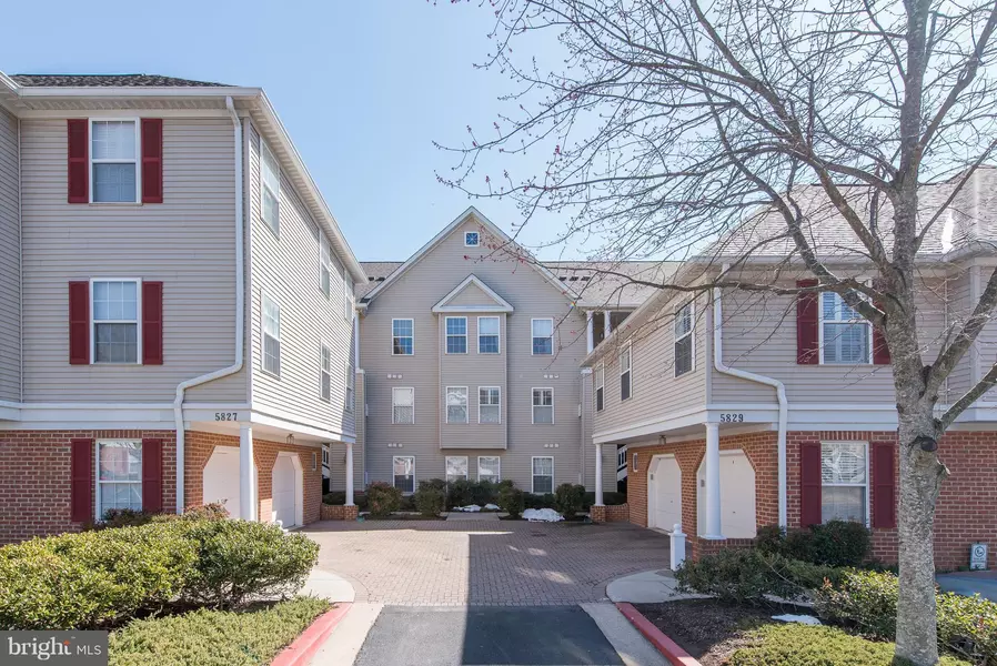 5827 WYNDHAM CIR #303, Columbia, MD 21044