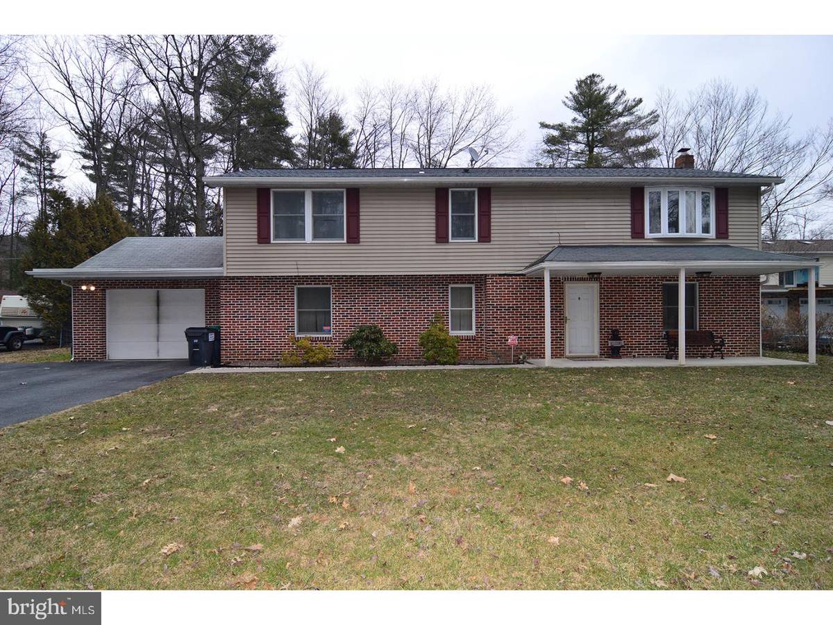 Orwigsburg, PA 17961,312 LAKE FRONT DR