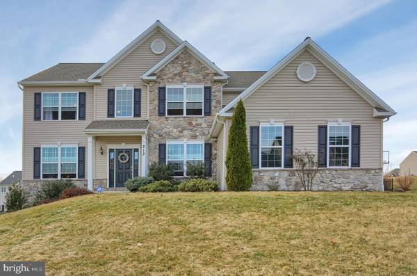 213 DUNBAR DR, Mechanicsburg, PA 17050