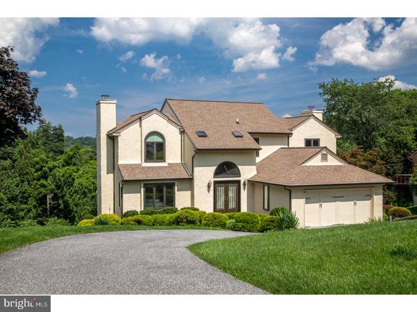 12 FLY WAY DR, Newtown Square, PA 19073