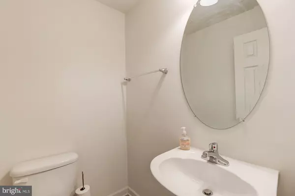 Winchester, VA 22602,217 MONTICELLO SQ