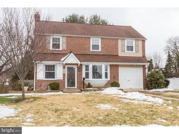 17 STRATHAVEN DR, Broomall, PA 19008