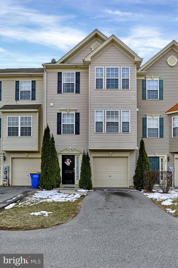 249 COUNTRY RIDGE DR, Red Lion, PA 17356