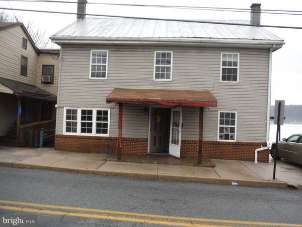 27 MAIN ST, Marysville, PA 17053