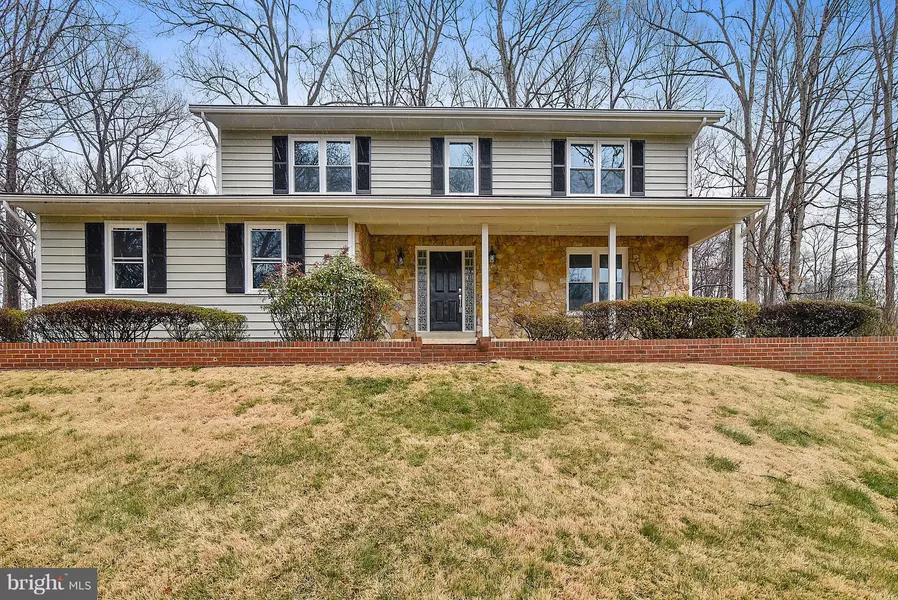 5113 SUMMIT DR, Fairfax, VA 22030