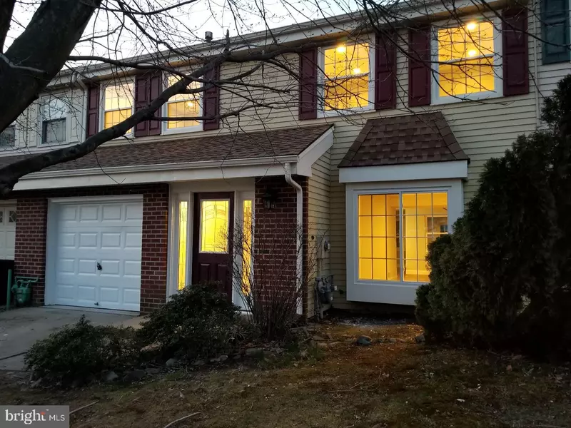 223 BURNAMWOOD DR, Mount Laurel, NJ 08054