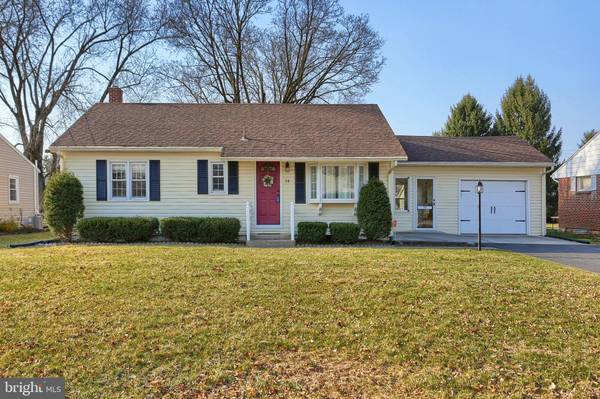 14 GREYSTONE RD, Carlisle, PA 17013