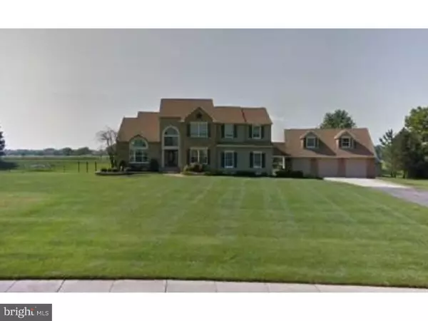 12 EAGLE DR, Mullica Hill, NJ 08062