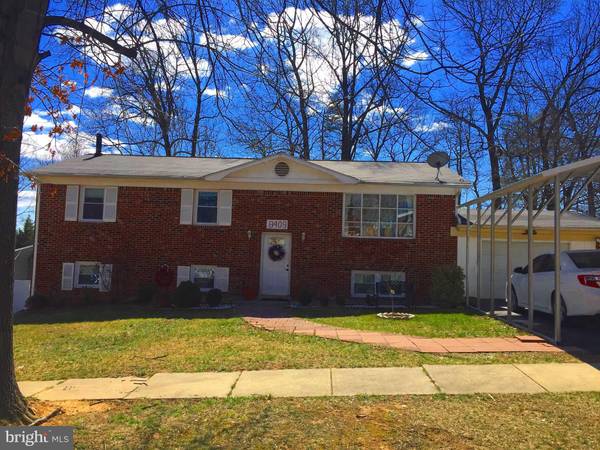 8409 DUNBAR AVE, Landover, MD 20785