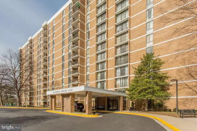 2311 PIMMIT DR #405, Falls Church, VA 22043