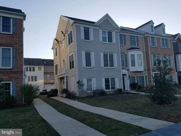 3287 FORT LINCOLN DR NE, Washington, DC 20018