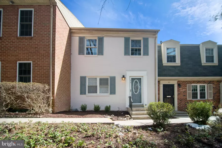 910 COLLEGE PKWY #13, Rockville, MD 20850