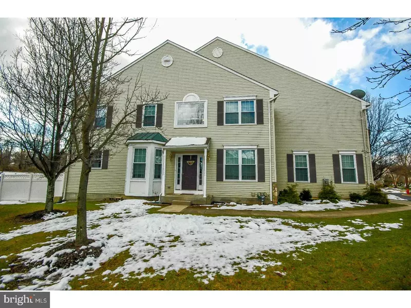 17 BARCLAY CT, Bordentown, NJ 08505