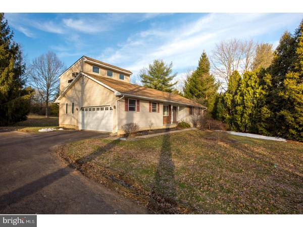 Sellersville, PA 18960,8 PEBBLE CIR