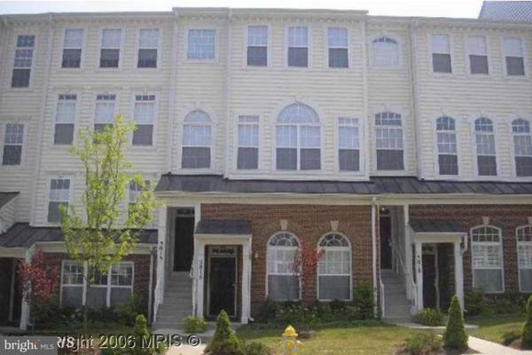 5015 ANCHORSTONE DR #101, Woodbridge, VA 22192