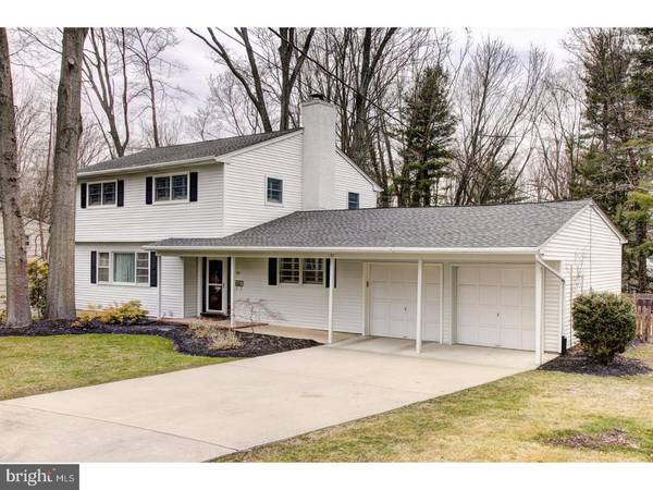 37 PINEKNOLL DR, Lawrence Township, NJ 08648