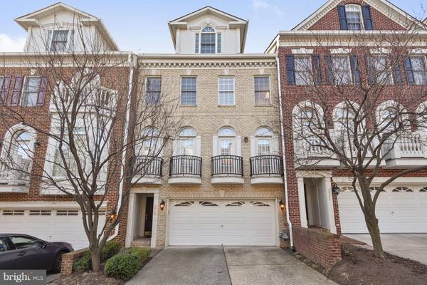 7719 SPOLETO LN #8, Mclean, VA 22102