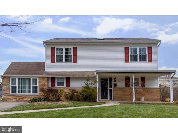 12 NEEDLEPINE LN, Levittown, PA 19054