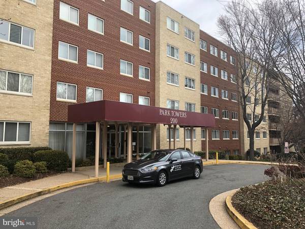 200 MAPLE AVE #316, Falls Church, VA 22046