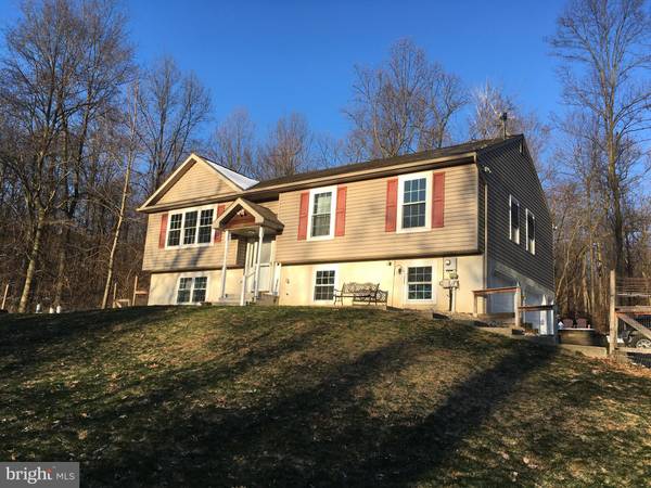 1700 CHESTNUT HILL RD, Morgantown, PA 19543