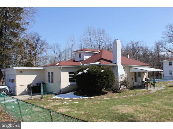 323 BELVUE TER, Aston, PA 19014