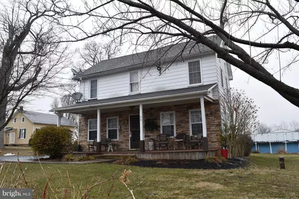 39 S. MARKET ST, Fawn Grove, PA 17321