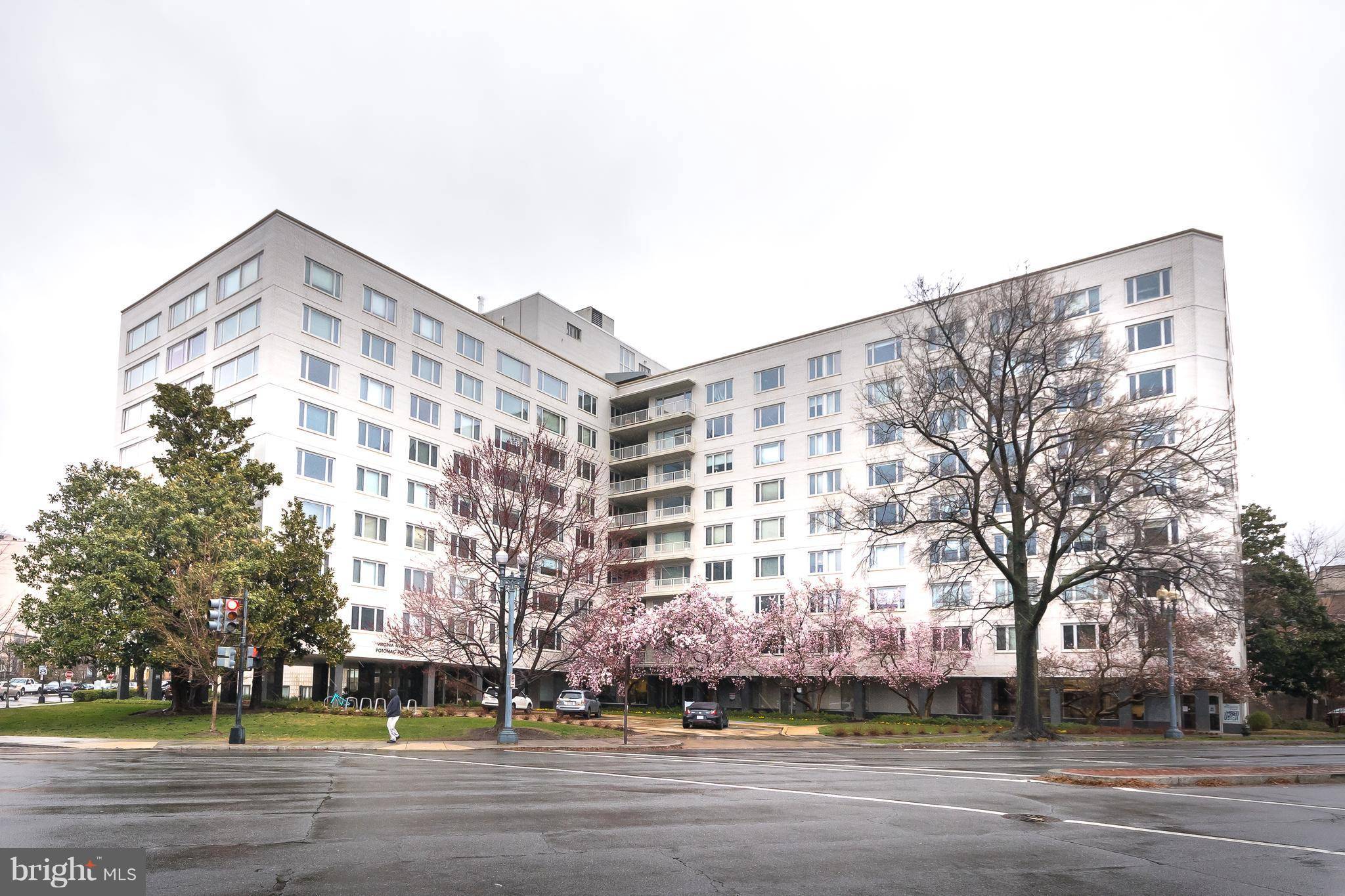 2475 VIRGINIA AVE NW #816, Washington, DC 20037