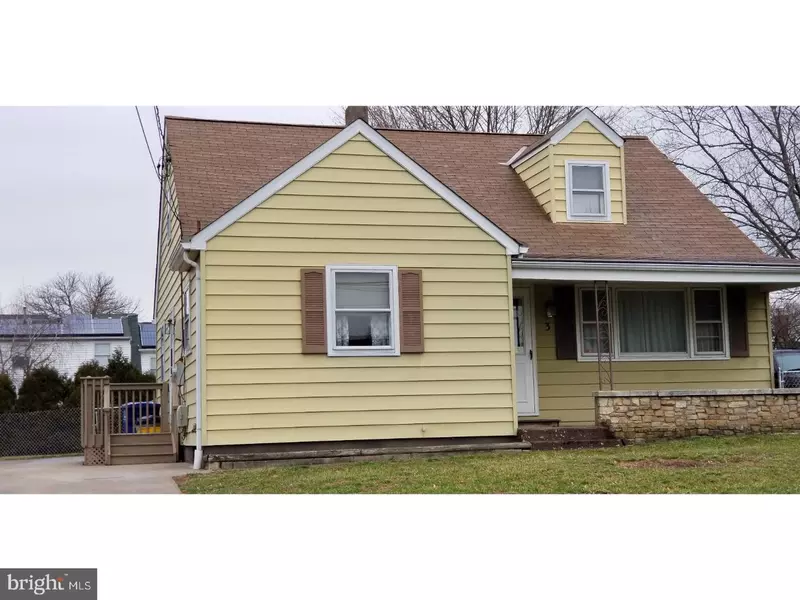 3 MAPLE AVE, Bordentown, NJ 08505