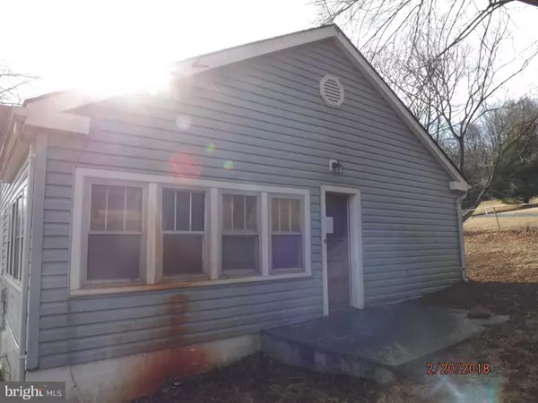 Chester Gap, VA 22623,114 CHESTER GAP RD