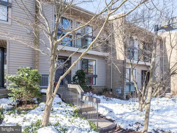 Reston, VA 20191,11611 WINDBLUFF CT #9A2