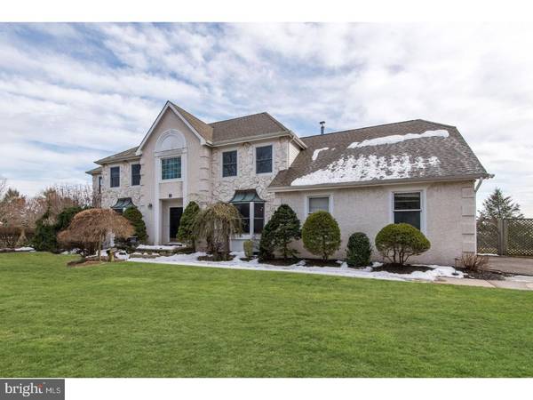 10 BANFF DR, Princeton Junction, NJ 08550