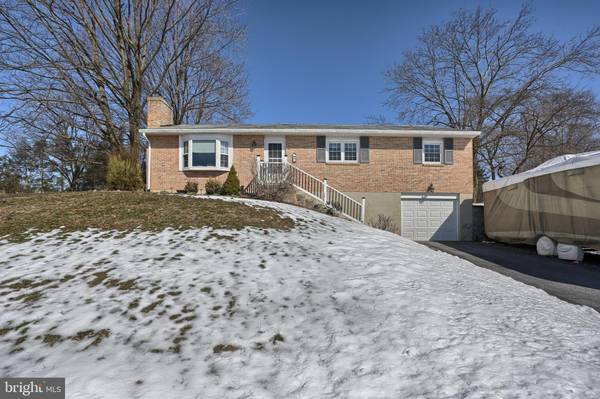 5 PEAR ST, Annville, PA 17003