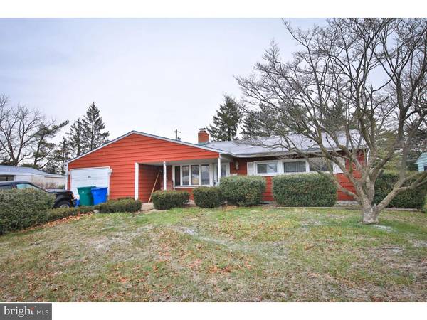 268 DOGWOOD DR, Levittown, PA 19055