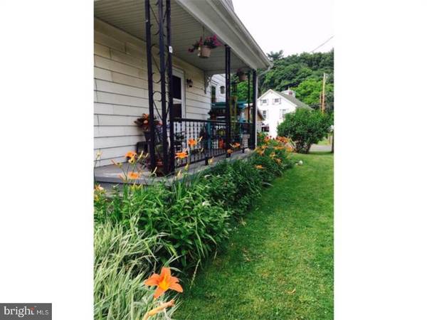 8 SPITTLER RD, Pine Grove, PA 17963