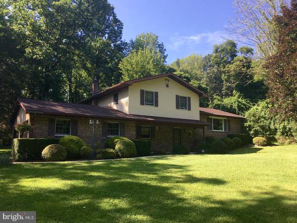 20 SHEEP HILL RD, Fleetwood, PA 19522