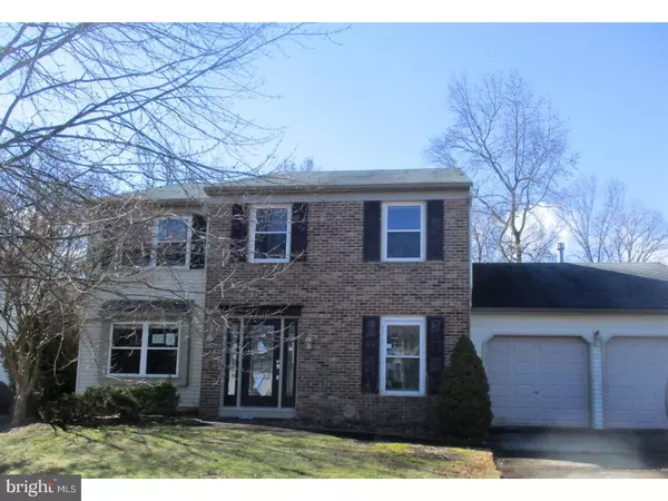 11 CRESCENT HOLLOW DR, Mantua, NJ 08080