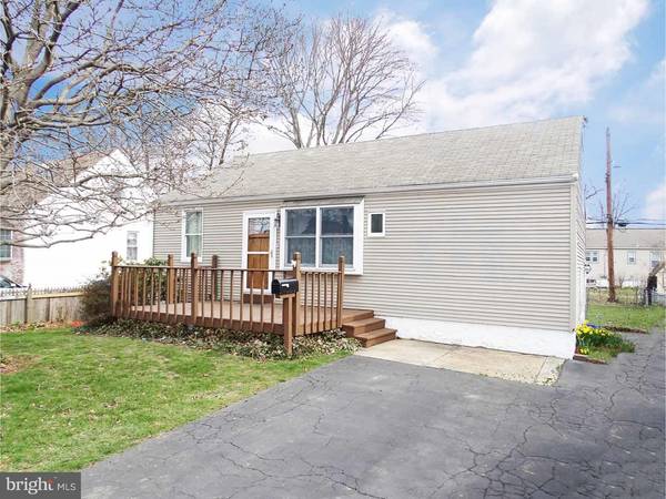 1013 GREEN LN, Levittown, PA 19057