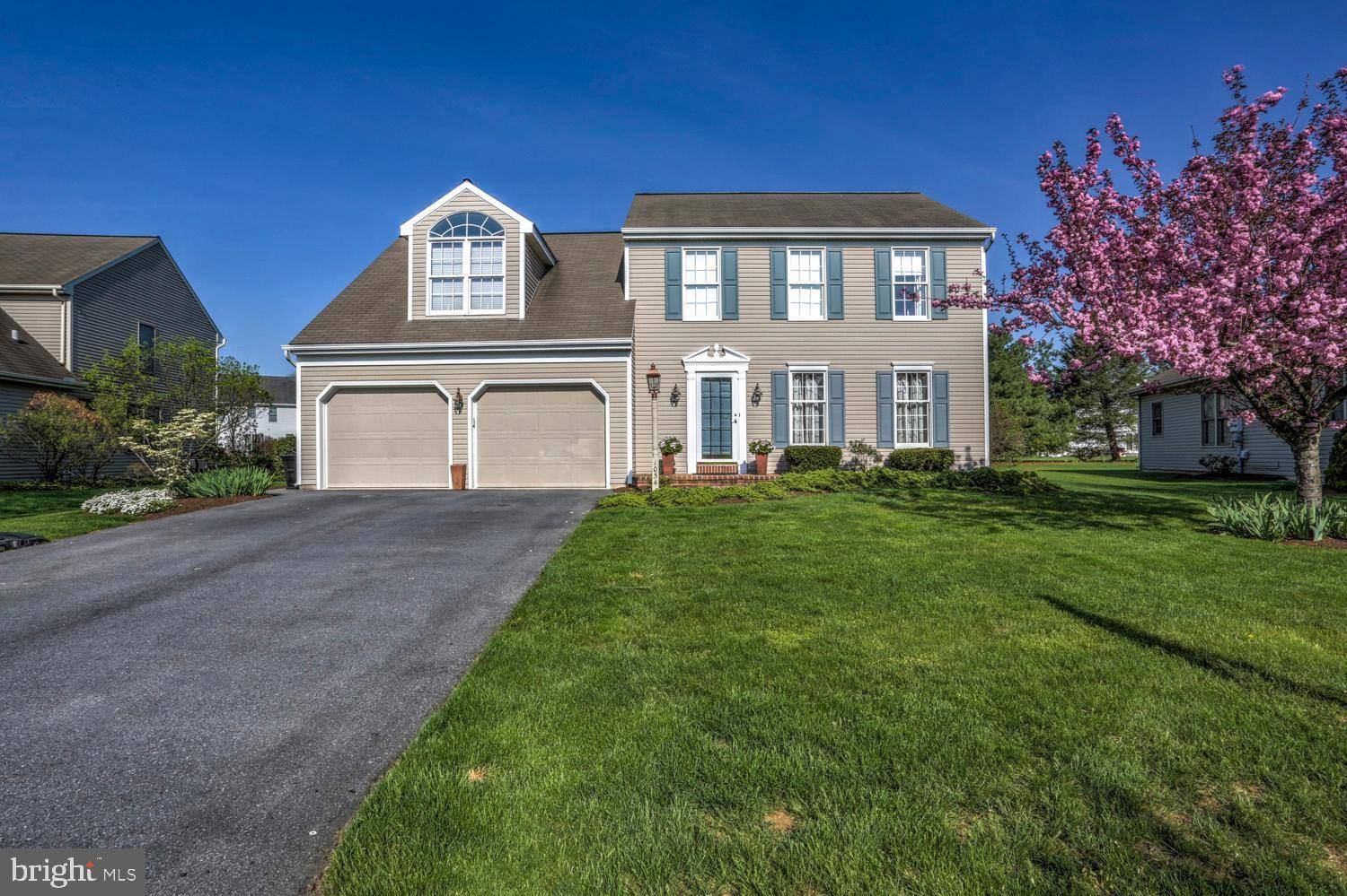 1054 ROESSER DR, Lancaster, PA 17601