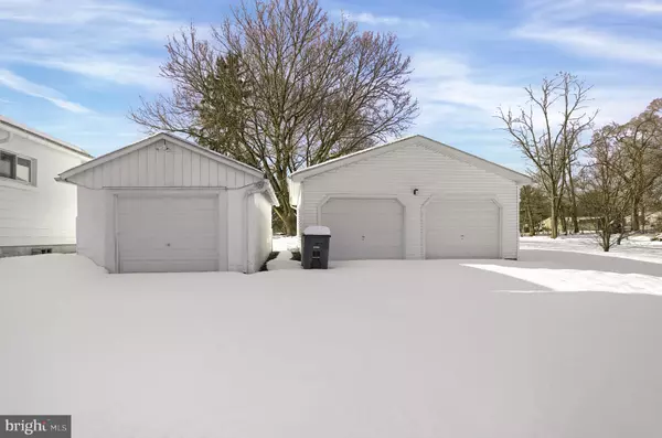 Mechanicsburg, PA 17055,1552 MAIN ST