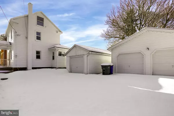 Mechanicsburg, PA 17055,1552 MAIN ST